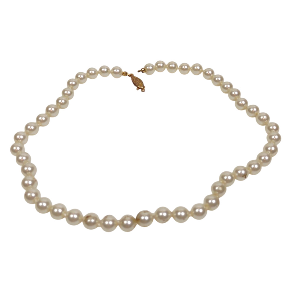 Vintage 7.5-8mm White Faux Pearl Necklace Gold Tone Clasp 16"
